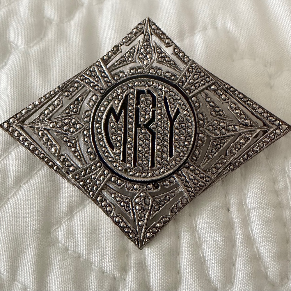 MRY. Vintage Silver Brooch